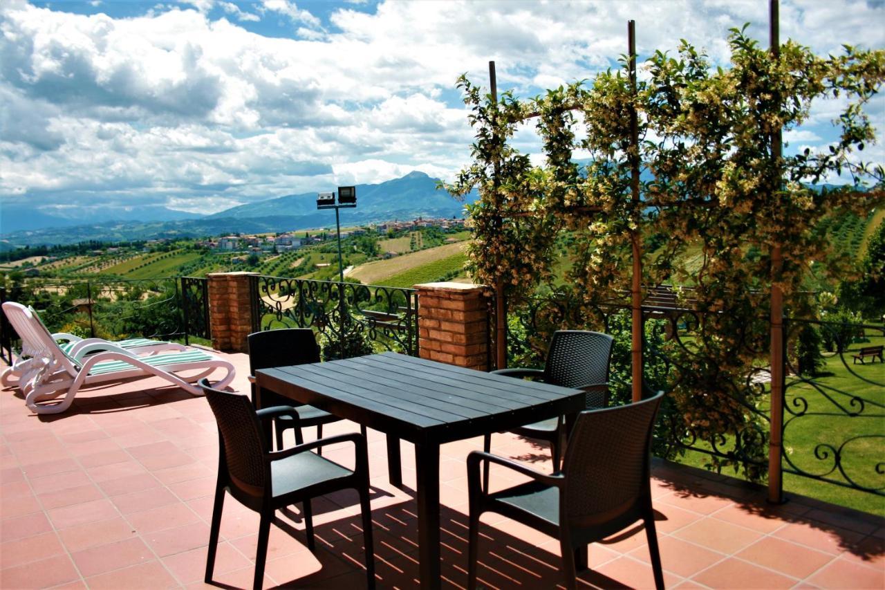Agriturismo Villa Fiore Torano Nuovo Εξωτερικό φωτογραφία